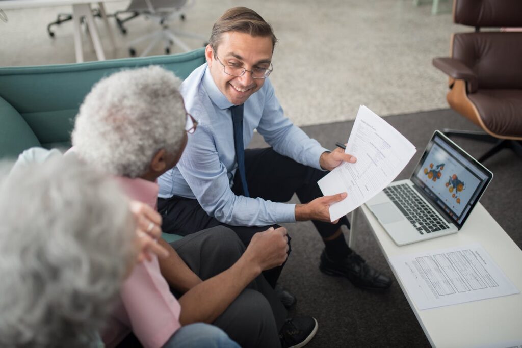 échange entre le directeur financier et le consultant